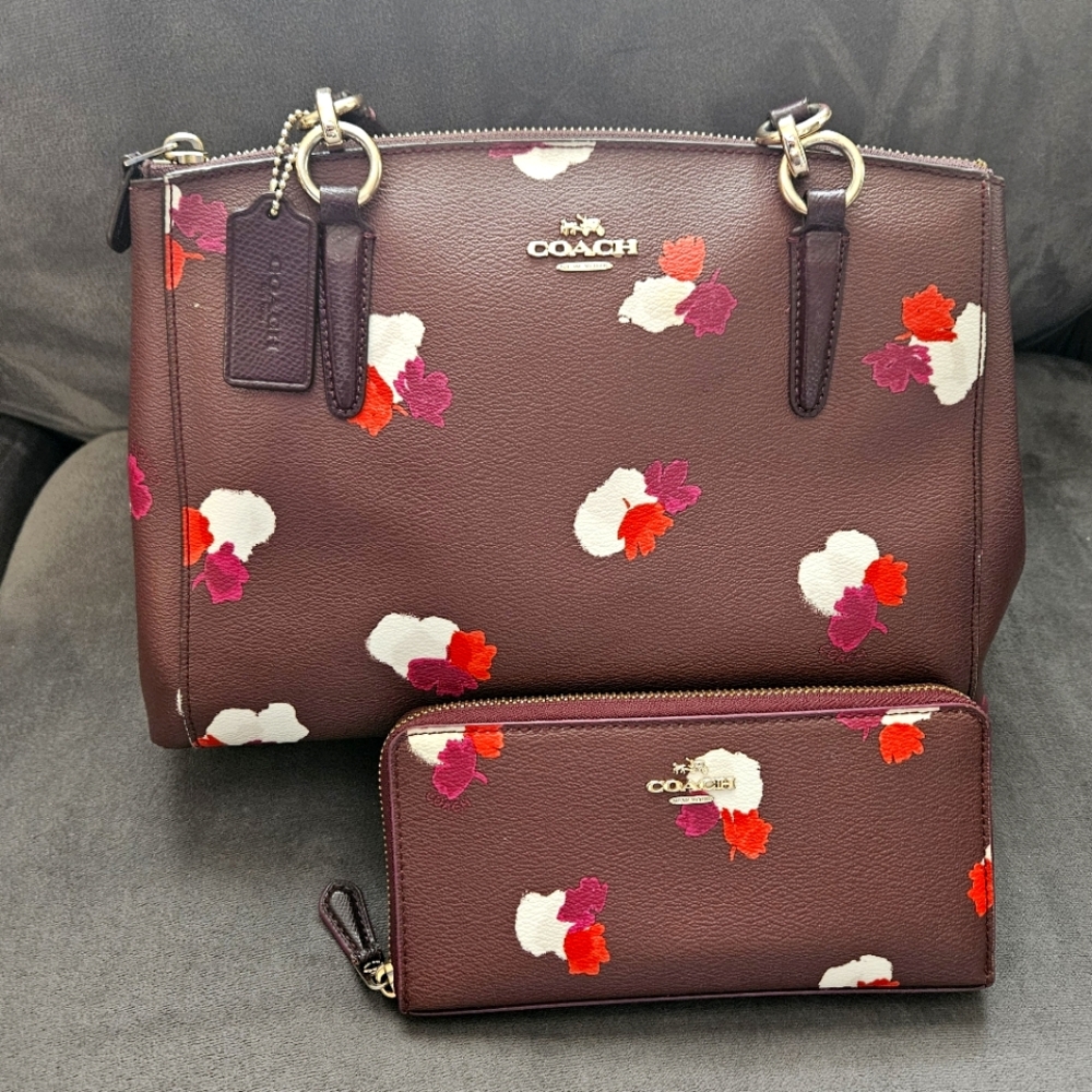 ❤️Coach Christie Carryall & Matching Wallet in Burgundy Field Floral